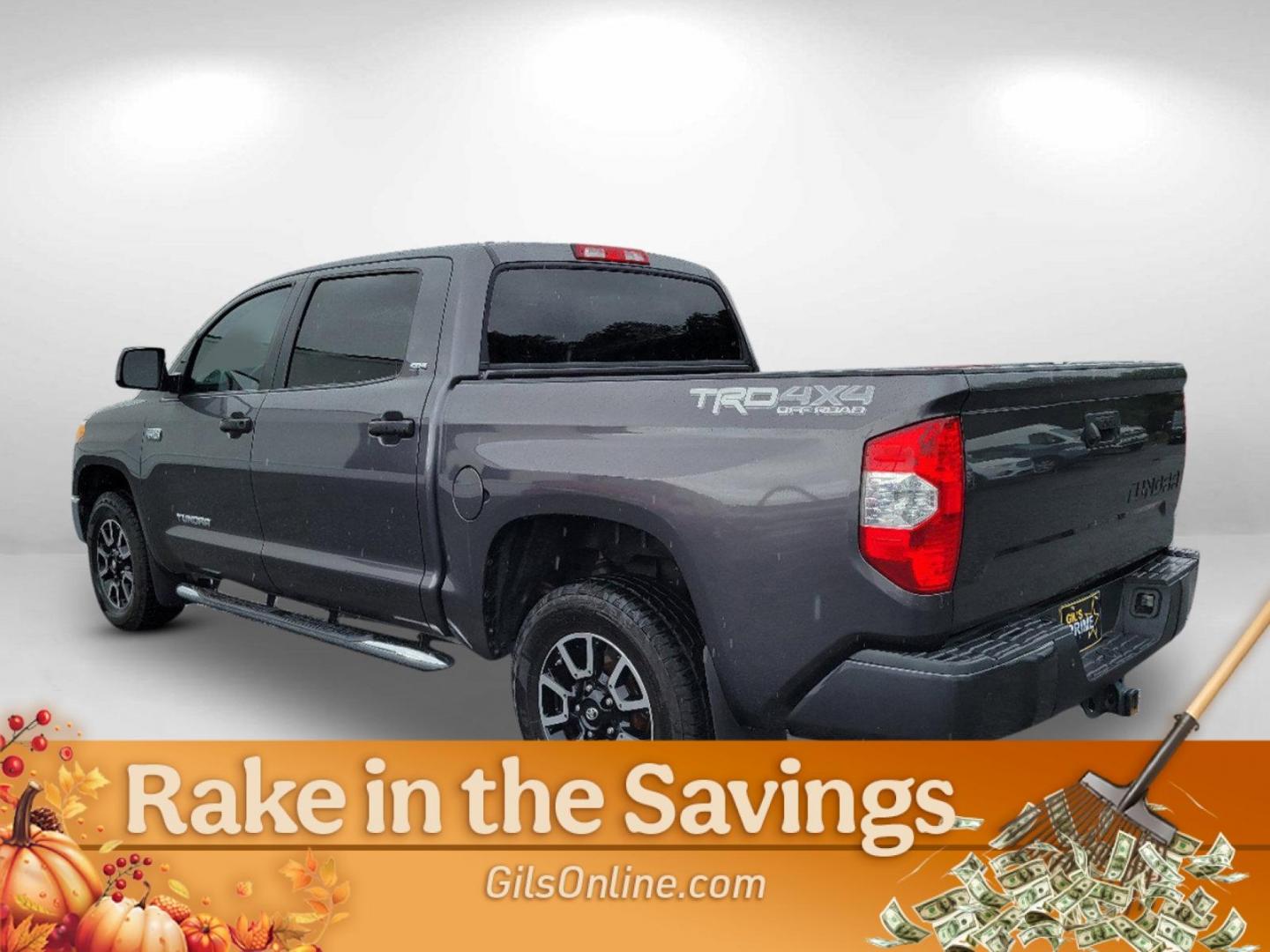 2016 Gray Toyota Tundra 4WD Truck SR5 (5TFDW5F10GX) with an Regular Unleaded V-8 5.7 L/346 engine, 6-Speed Automatic w/OD transmission, located at 3959 U.S. 80 W, Phenix City, AL, 36870, (334) 297-4885, 32.469296, -85.135185 - 2016 Toyota Tundra 4WD Truck SR5 - Photo#13