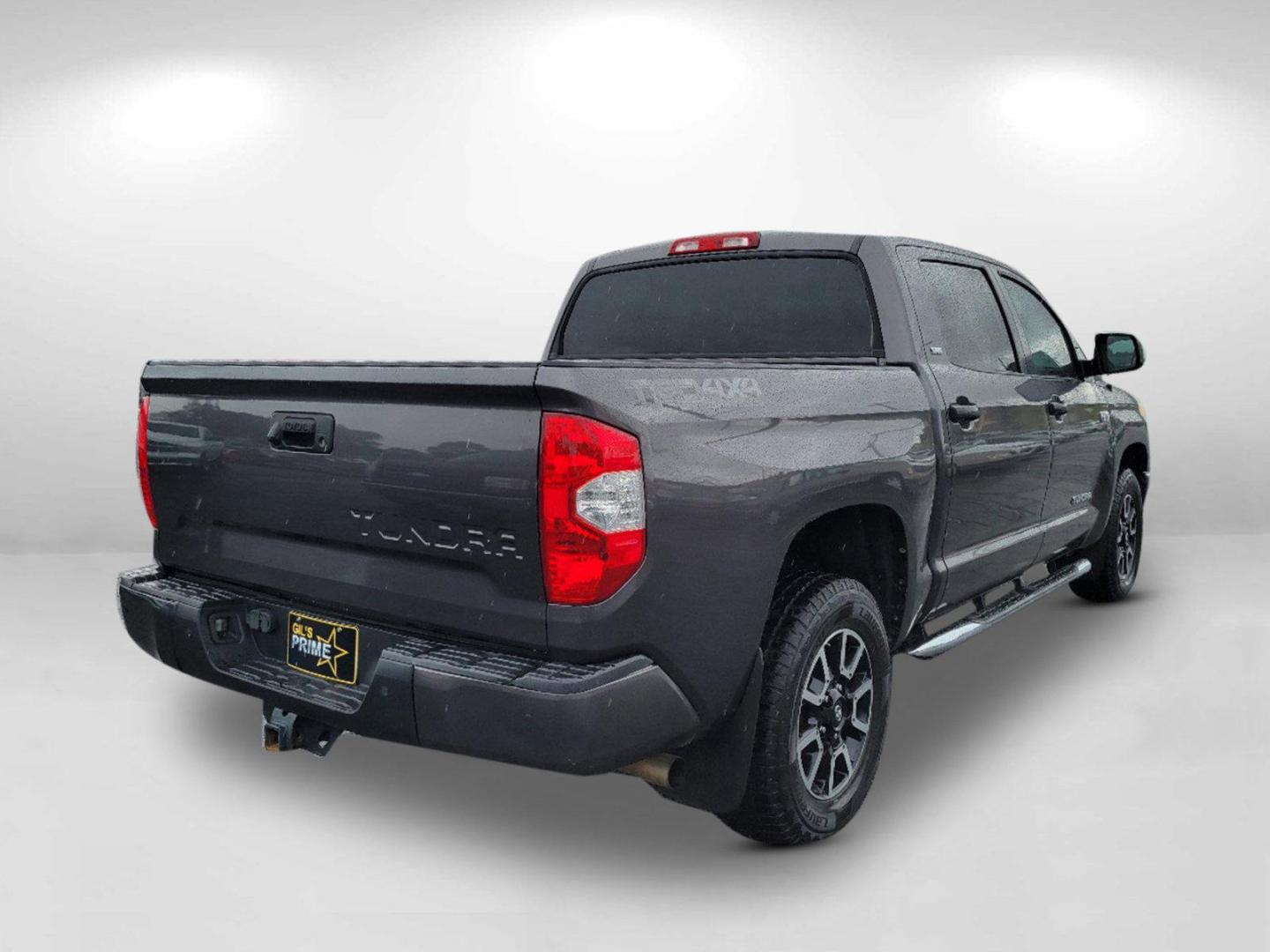 2016 Gray Toyota Tundra 4WD Truck SR5 (5TFDW5F10GX) with an Regular Unleaded V-8 5.7 L/346 engine, 6-Speed Automatic w/OD transmission, located at 3959 U.S. 80 W, Phenix City, AL, 36870, (334) 297-4885, 32.469296, -85.135185 - 2016 Toyota Tundra 4WD Truck SR5 - Photo#20