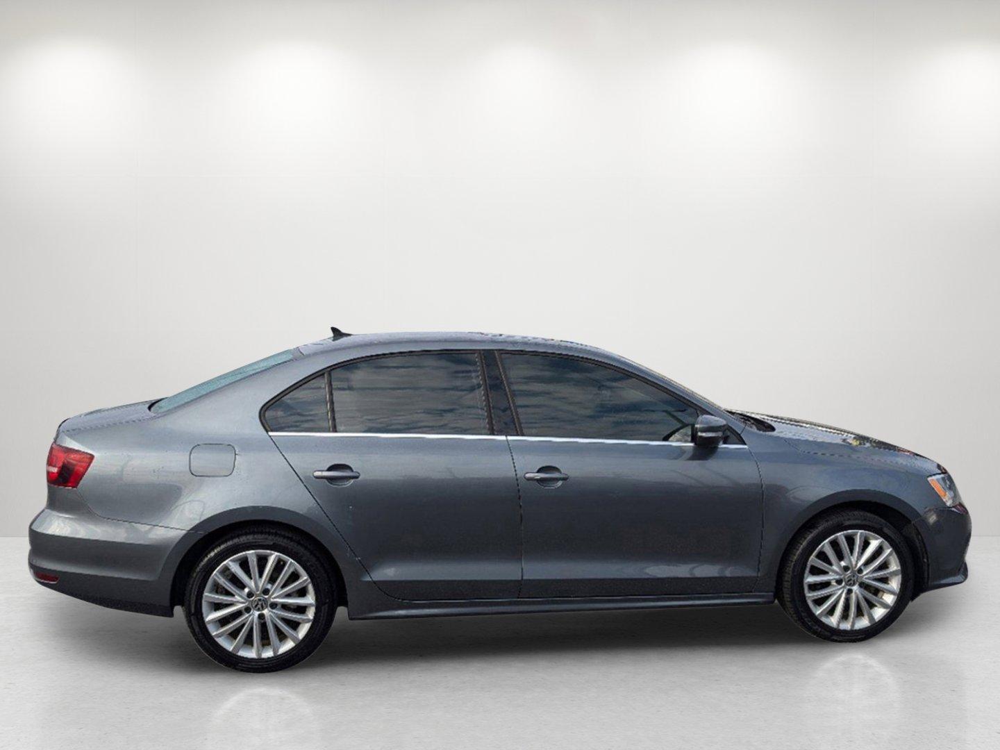 2016 Volkswagen Jetta Sedan (3VWL07AJ9GM) with an Intercooled Turbo Regular Unleaded I-4 1.8 L/110 engine, 6-Speed Automatic w/OD transmission, located at 5115 14th Ave., Columbus, GA, 31904, (706) 323-0345, 32.511494, -84.971046 - 2016 Volkswagen Jetta Sedan - Photo#3