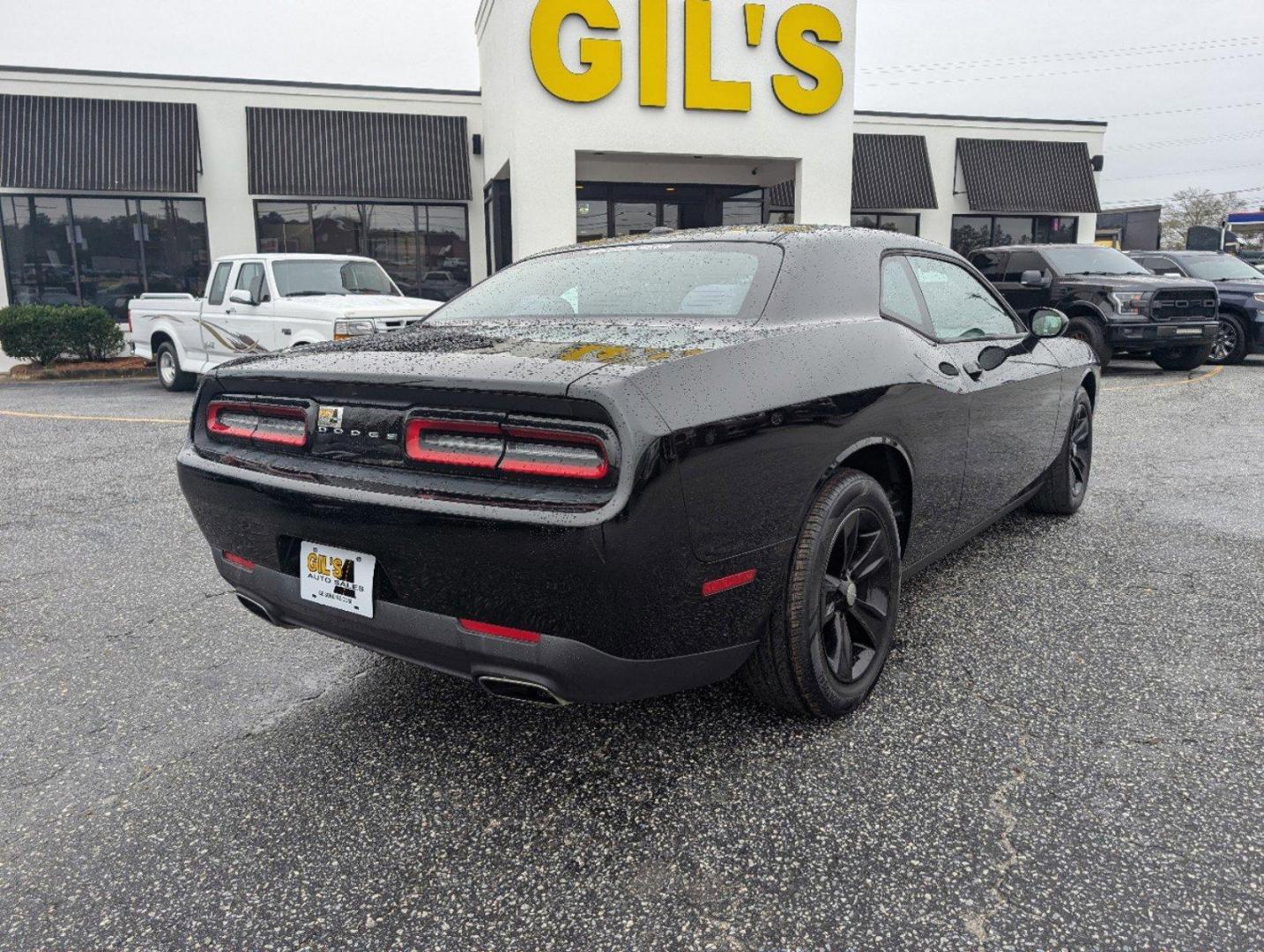 2017 /Black Dodge Challenger SXT (2C3CDZAG5HH) with an Regular Unleaded V-6 3.6 L/220 engine, 8-Speed Automatic w/OD transmission, located at 3959 U.S. 80 W, Phenix City, AL, 36870, (334) 297-4885, 32.469296, -85.135185 - 2017 Dodge Challenger SXT - Photo#4