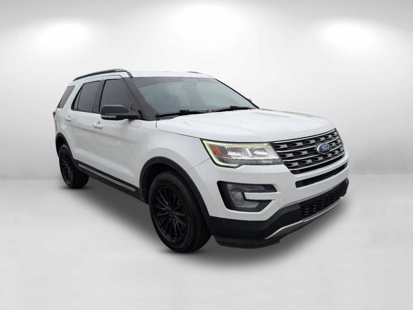 2017 Ford Explorer XLT (1FM5K8D82HG) with an Regular Unleaded V-6 3.5 L/213 engine, 6-Speed Automatic w/OD transmission, located at 804 22nd Ave, Phenix City, AL, 36870, (334) 297-1860, 32.484749, -85.024475 - 2017 Ford Explorer XLT - Photo#2