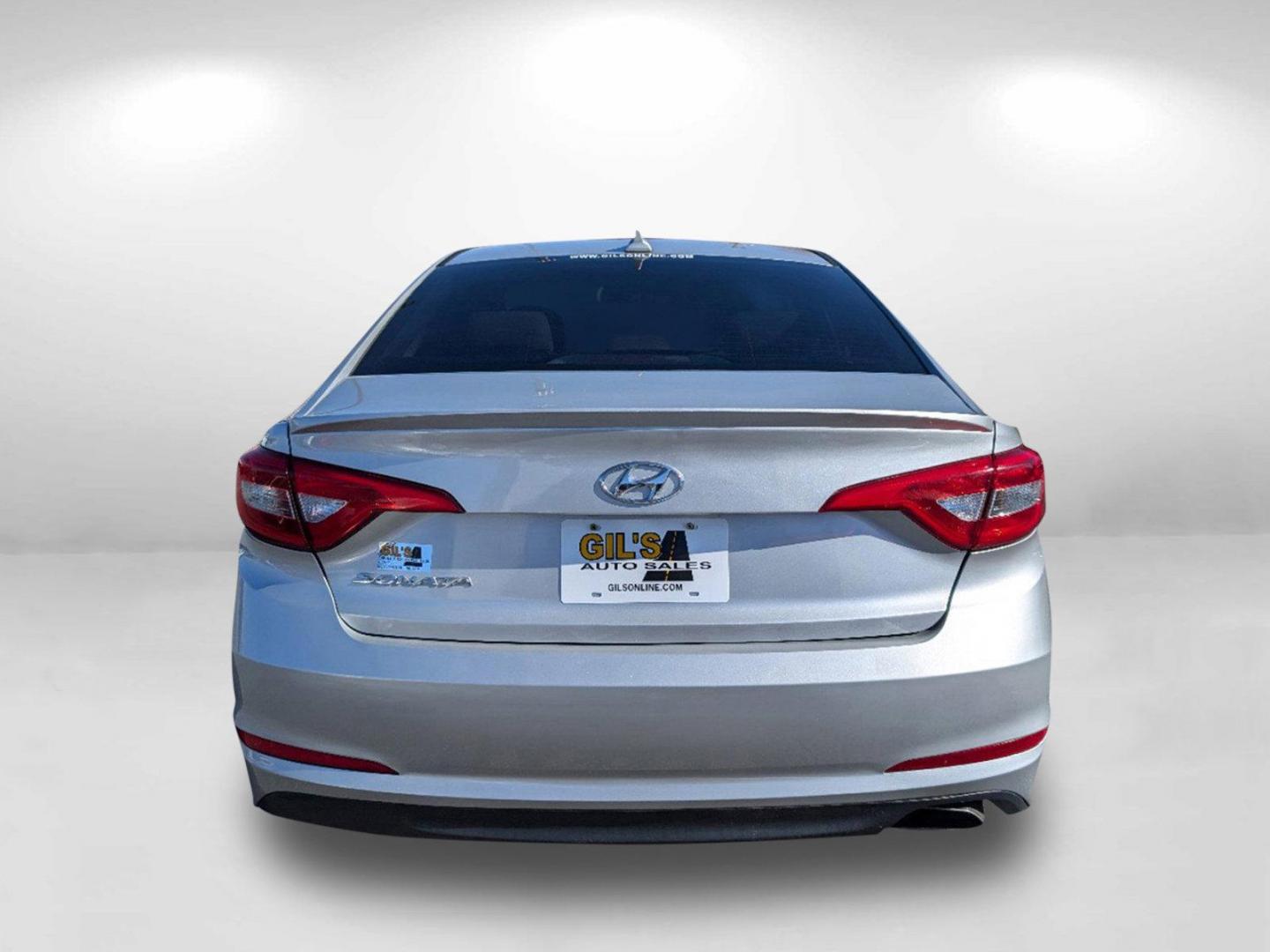 2017 /Gray Hyundai Sonata 2.4L (5NPE24AF4HH) with an Regular Unleaded I-4 2.4 L/144 engine, 6-Speed Automatic w/OD transmission, located at 3959 U.S. 80 W, Phenix City, AL, 36870, (334) 297-4885, 32.469296, -85.135185 - 2017 Hyundai Sonata 2.4L - Photo#5