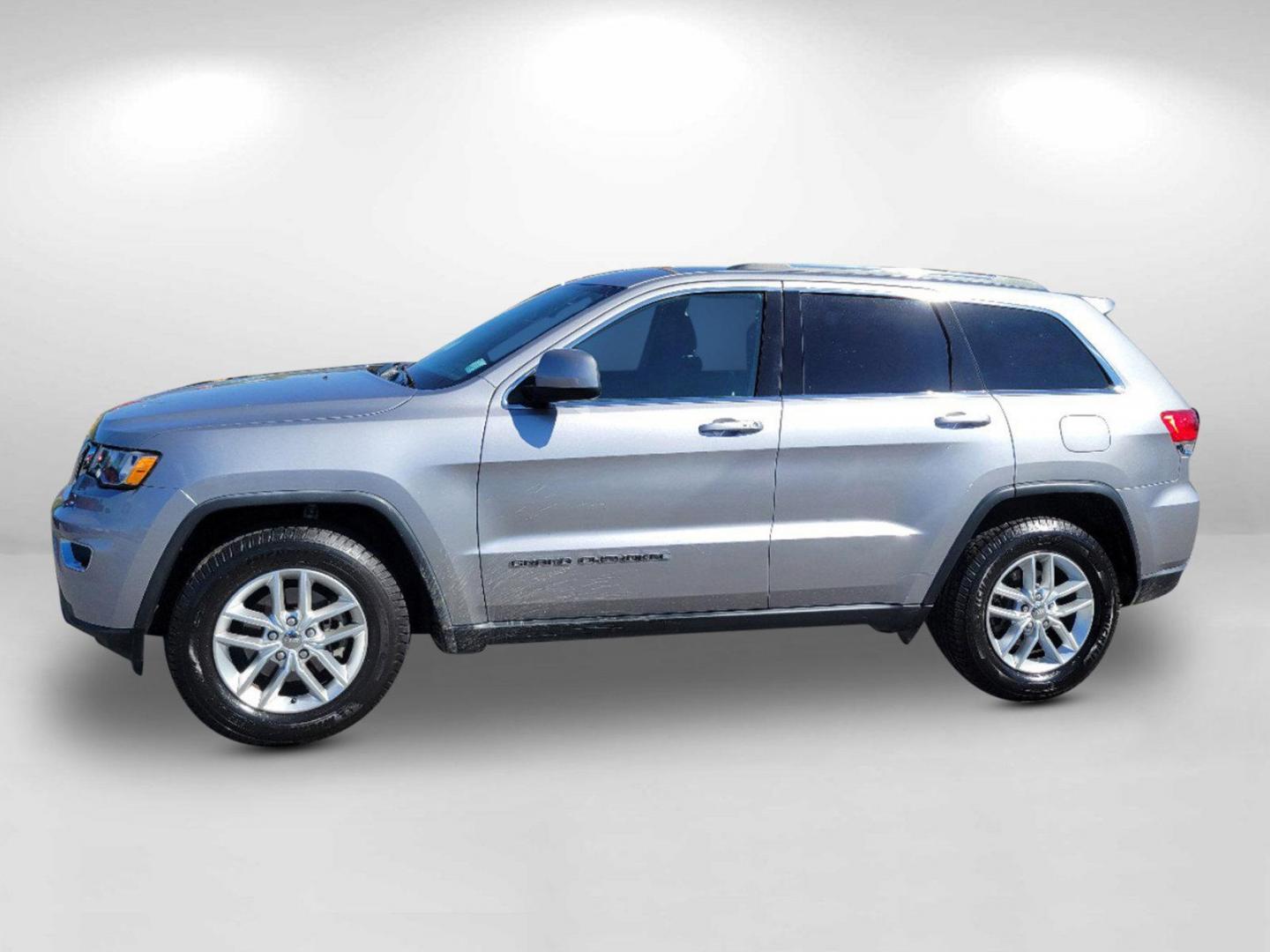 2017 Billet Silver Metallic Clearcoat /Black Jeep Grand Cherokee Laredo (1C4RJEAG7HC) with an Regular Unleaded V-6 3.6 L/220 engine, 8-Speed Automatic w/OD transmission, located at 7000 Northlake Connector, Columbus, GA, 31904, (706) 987-8085, 32.524975, -84.978134 - 2017 Jeep Grand Cherokee Laredo - Photo#7