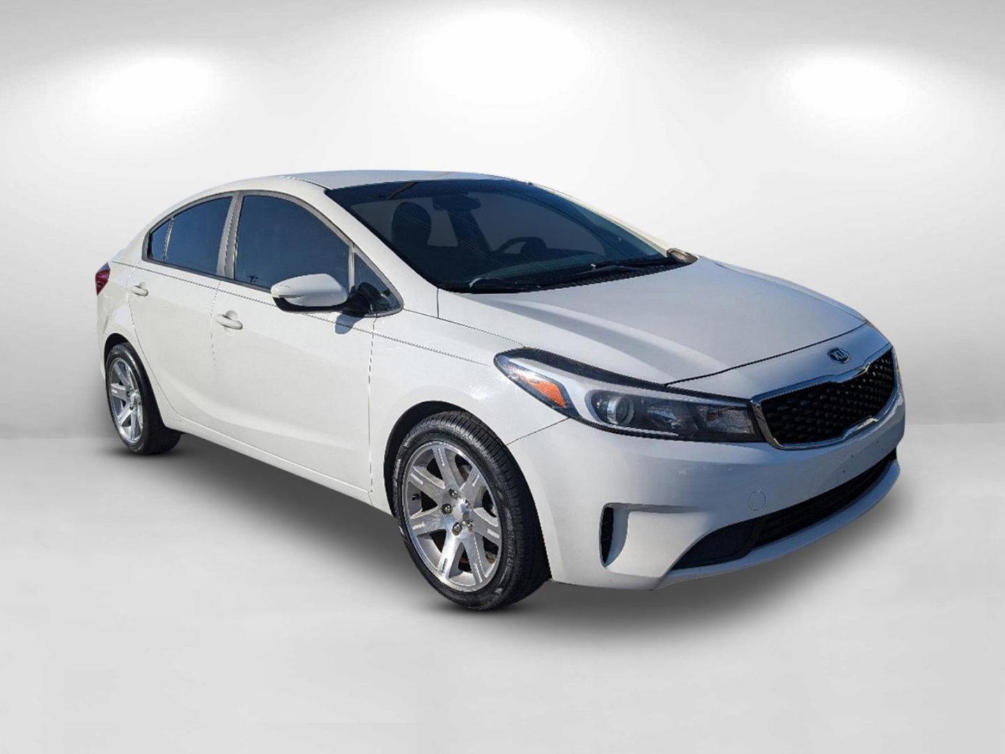 2017 /Gray Kia Forte LX (3KPFK4A79HE) with an Regular Unleaded I-4 2.0 L/122 engine, 6-Speed Automatic w/OD transmission, located at 3959 U.S. 80 W, Phenix City, AL, 36870, (334) 297-4885, 32.469296, -85.135185 - 2017 Kia Forte LX - Photo#2