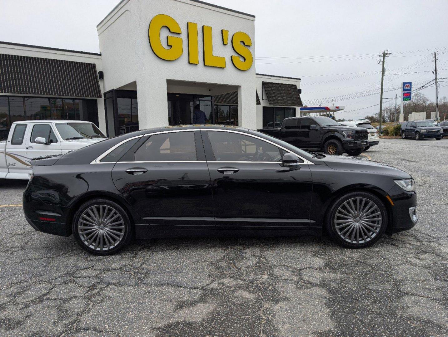 2017 Lincoln MKZ Reserve (3LN6L5F90HR) with an Intercooled Turbo Premium Unleaded I-4 2.0 L/122 engine, 6-Speed Automatic w/OD transmission, located at 3959 U.S. 80 W, Phenix City, AL, 36870, (334) 297-4885, 32.469296, -85.135185 - 2017 Lincoln MKZ Reserve - Photo#3