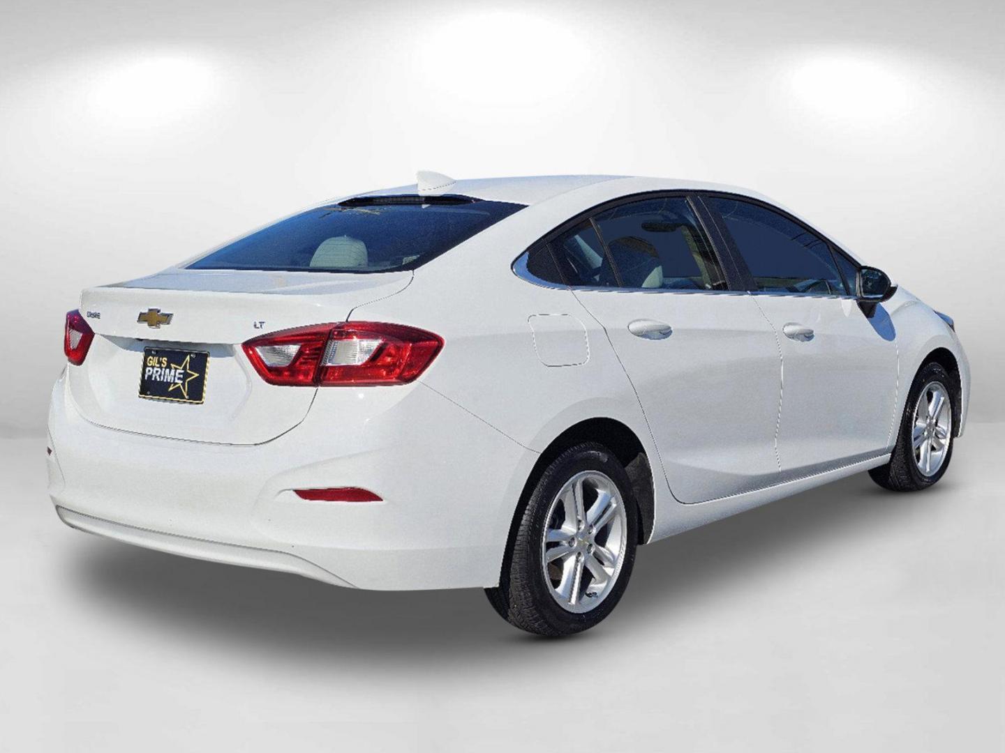 2018 Summit White /Dark Atmosphere/Medium Atmosphere Chevrolet Cruze LT (1G1BE5SM4J7) with an Turbocharged Gas I4 1.4L/ engine, 6-Speed Automatic transmission, located at 7000 Northlake Connector, Columbus, GA, 31904, (706) 987-8085, 32.524975, -84.978134 - 2018 Chevrolet Cruze LT - Photo#4