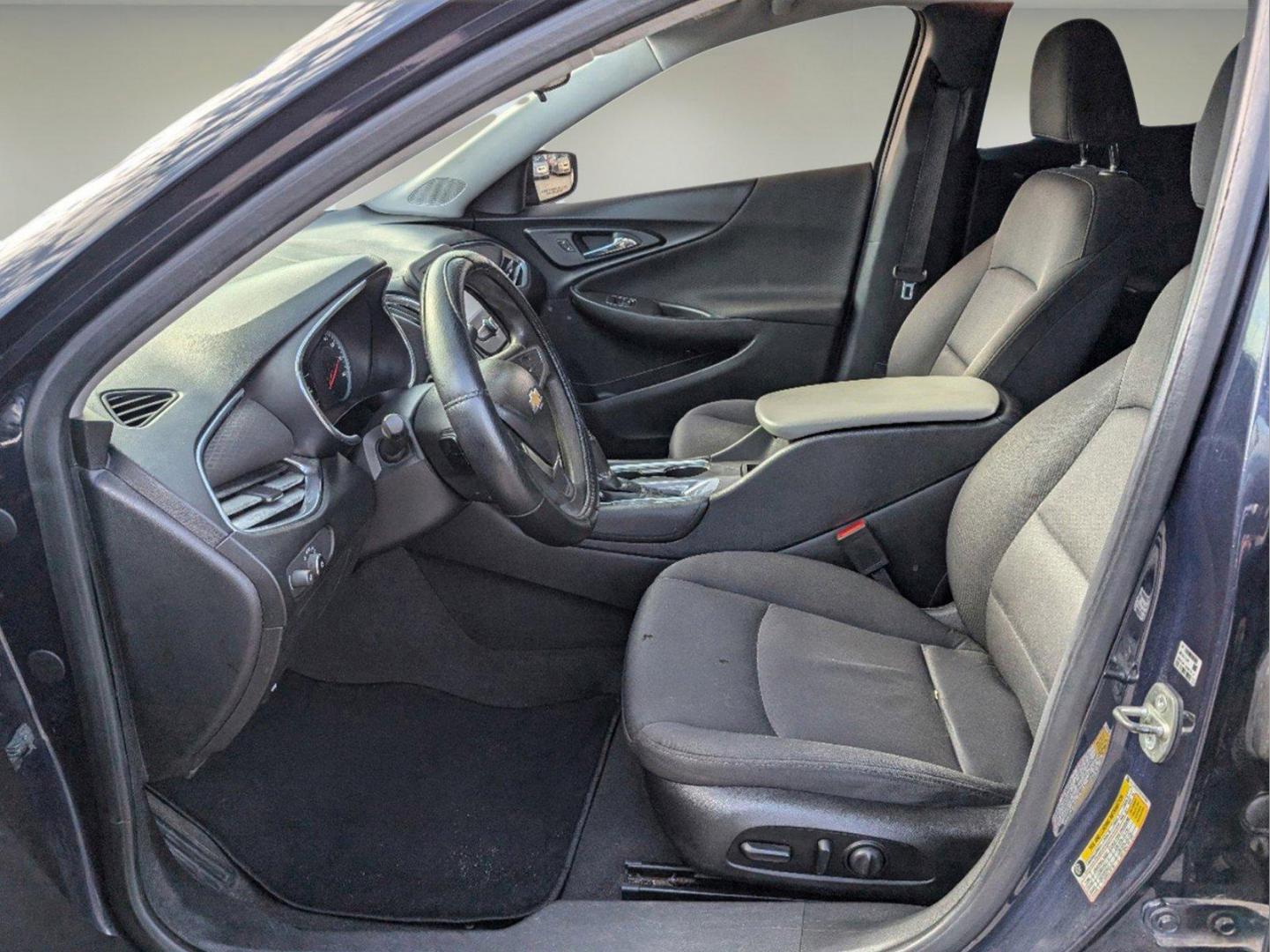 2018 /Jet Black Chevrolet Malibu LT (1G1ZD5ST0JF) with an Turbocharged Gas I4 1.5L/91 engine, 6-Speed Automatic transmission, located at 5115 14th Ave., Columbus, GA, 31904, (706) 323-0345, 32.511494, -84.971046 - 2018 Chevrolet Malibu LT - Photo#9