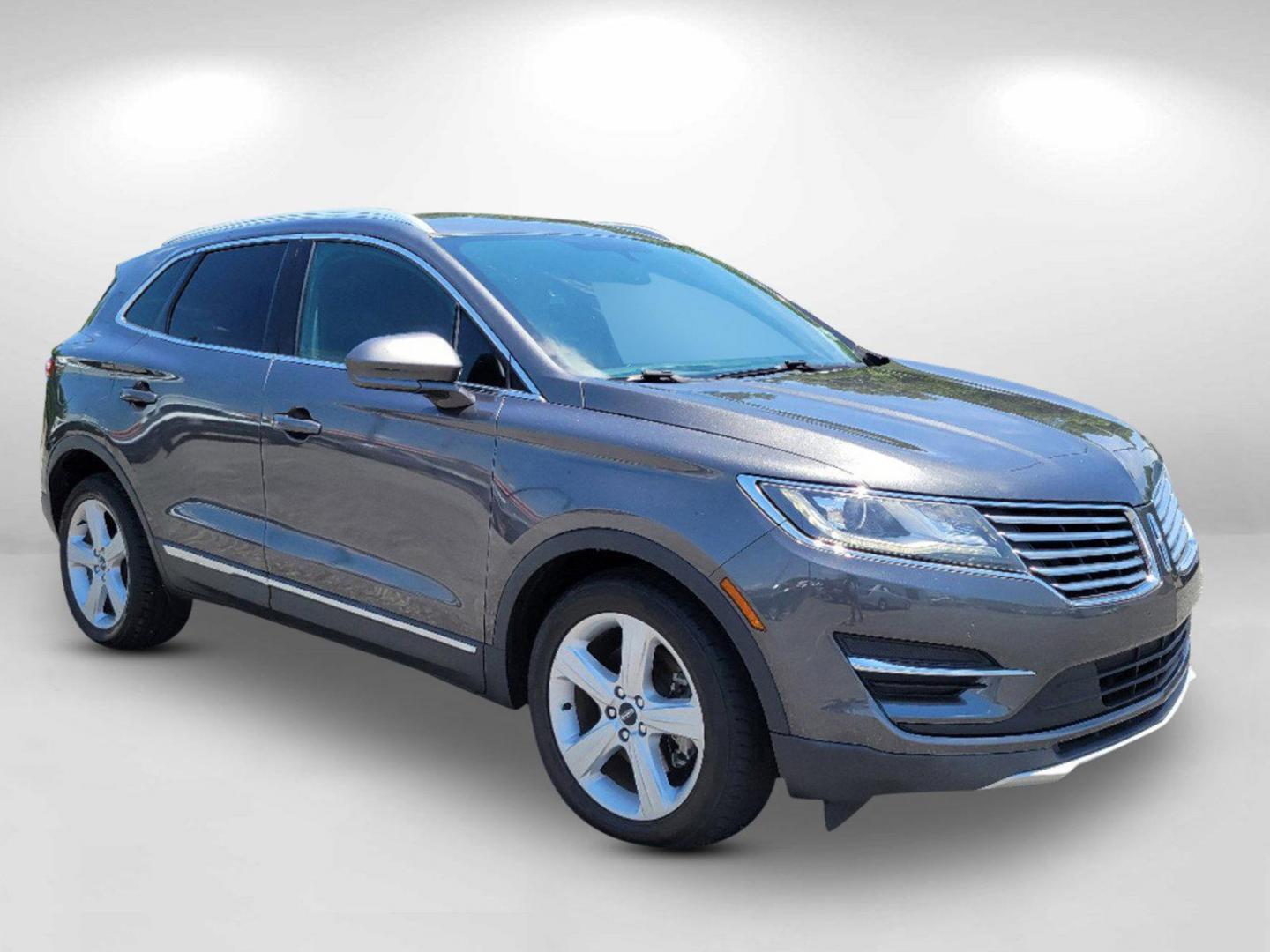 2018 Gray Lincoln MKC Premiere (5LMCJ1C99JU) with an Intercooled Turbo Premium Unleaded I-4 2.0 L/122 engine, 6-Speed Automatic w/OD transmission, located at 5115 14th Ave., Columbus, GA, 31904, (706) 323-0345, 32.511494, -84.971046 - 2018 Lincoln MKC Premiere - Photo#2