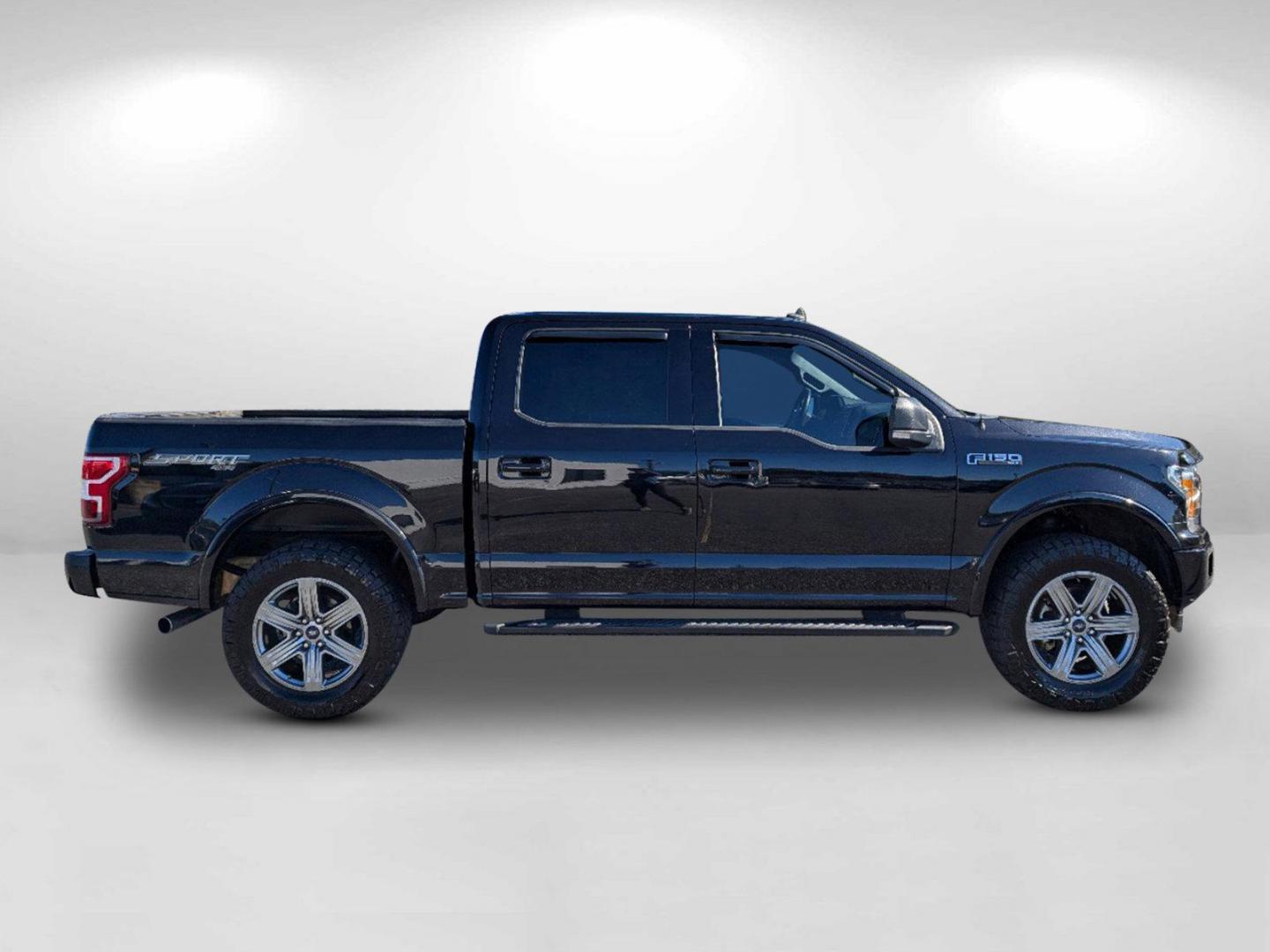 2019 Ford F-150 XLT (1FTEW1E43KF) with an Twin Turbo Regular Unleaded V-6 3.5 L/213 engine, 10-Speed Automatic w/OD transmission, located at 804 22nd Ave, Phenix City, AL, 36870, (334) 297-1860, 32.484749, -85.024475 - 2019 Ford F-150 XLT - Photo#3