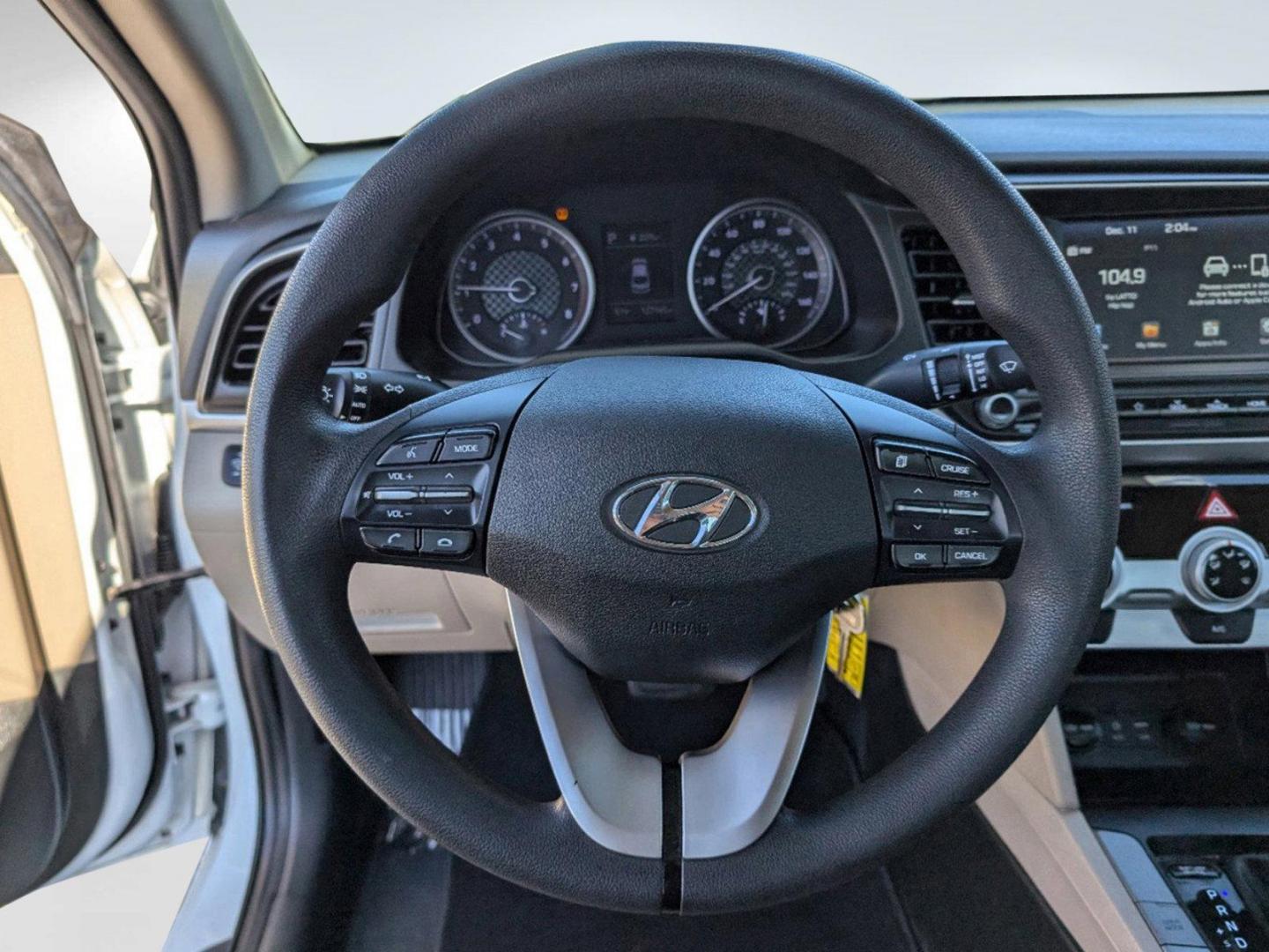 2019 /Beige Hyundai Elantra SEL (5NPD84LF0KH) with an Regular Unleaded I-4 2.0 L/122 engine, 6-Speed Automatic w/OD transmission, located at 521 Old Farm Lane Rd, Prattville, AL, 36066, (334) 325-1505, 32.482460, -86.416367 - 2019 Hyundai Elantra SEL - Photo#15