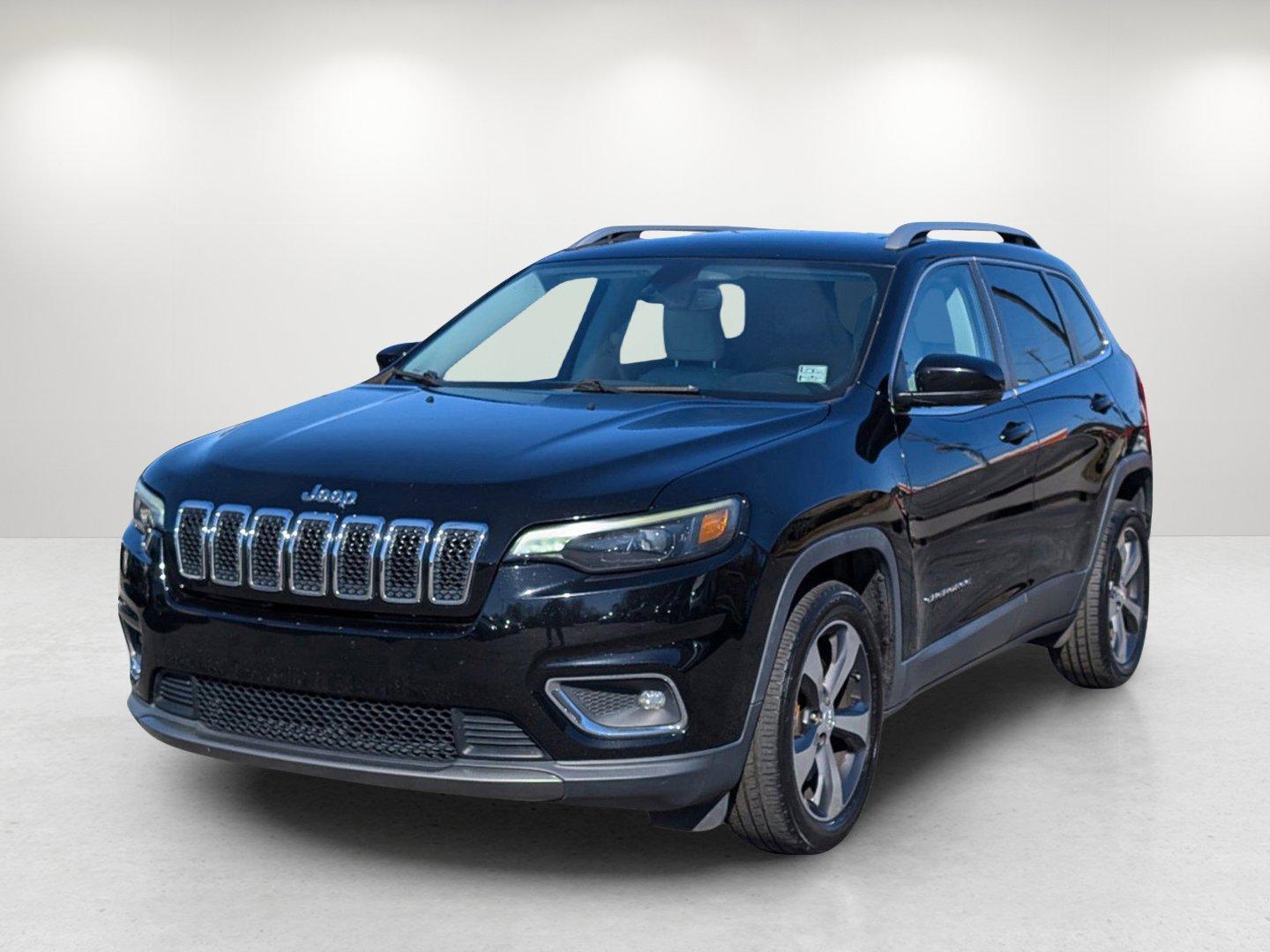 2019 /Ski Gray/Black Jeep Cherokee Limited (1C4PJLDB2KD) with an Regular Unleaded I-4 2.4 L/144 engine, 9-Speed Automatic w/OD transmission, located at 5115 14th Ave., Columbus, GA, 31904, (706) 323-0345, 32.511494, -84.971046 - 2019 Jeep Cherokee Limited - Photo#0