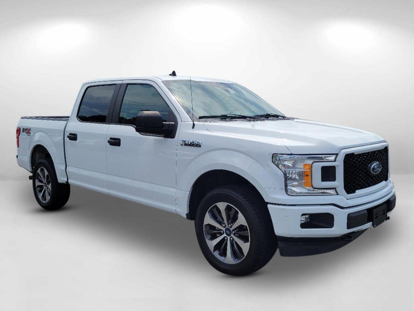 2020 White Ford F-150 XLT (1FTEW1EP9LF) with an Twin Turbo Regular Unleaded V-6 2.7 L/164 engine, 10-Speed Automatic w/OD transmission, located at 804 22nd Ave, Phenix City, AL, 36870, (334) 297-1860, 32.484749, -85.024475 - 2020 Ford F-150 XLT - Photo#2