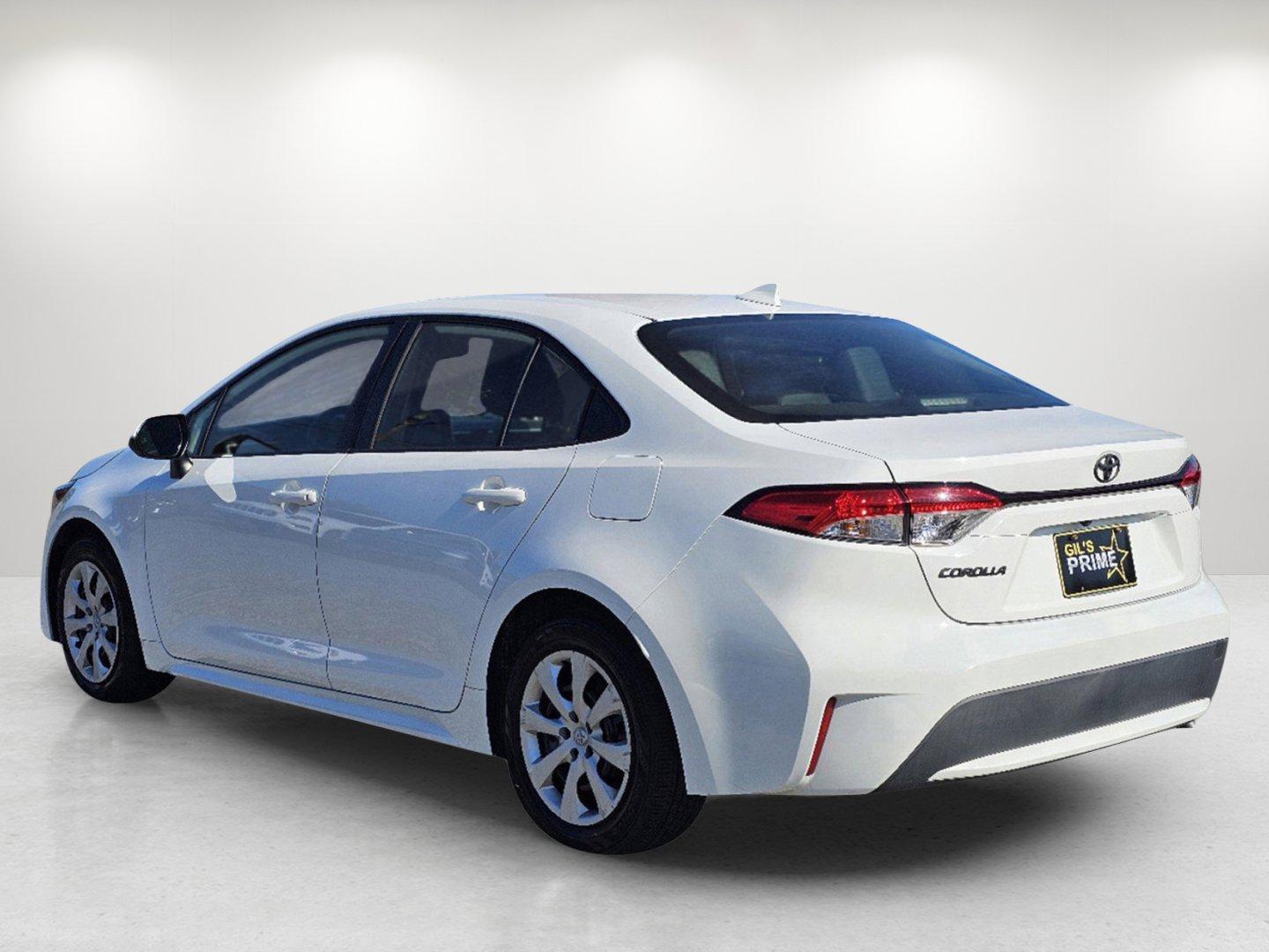 2020 Super White /Black Toyota Corolla LE (JTDEPRAE3LJ) with an Regular Unleaded I-4 1.8 L/110 engine, 1-Speed CVT w/OD transmission, located at 7000 Northlake Connector, Columbus, GA, 31904, (706) 987-8085, 32.524975, -84.978134 - 2020 Toyota Corolla LE - Photo#6