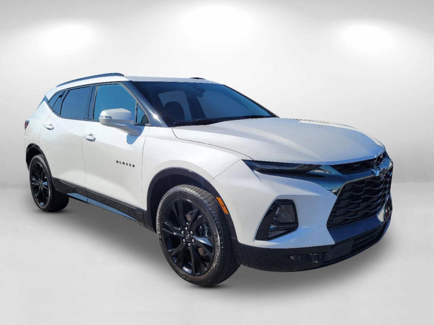 2021 Iridescent Pearl Tricoat /Jet Black Chevrolet Blazer RS (3GNKBERS7MS) with an Gas V6 3.6L/ engine, 9-Speed Automatic transmission, located at 7000 Northlake Connector, Columbus, GA, 31904, (706) 987-8085, 32.524975, -84.978134 - 2021 Chevrolet Blazer RS - Photo#2